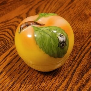Meissen Hand-Painted Porcelain Apple Trinket Box Vintage Metropolitan Museum